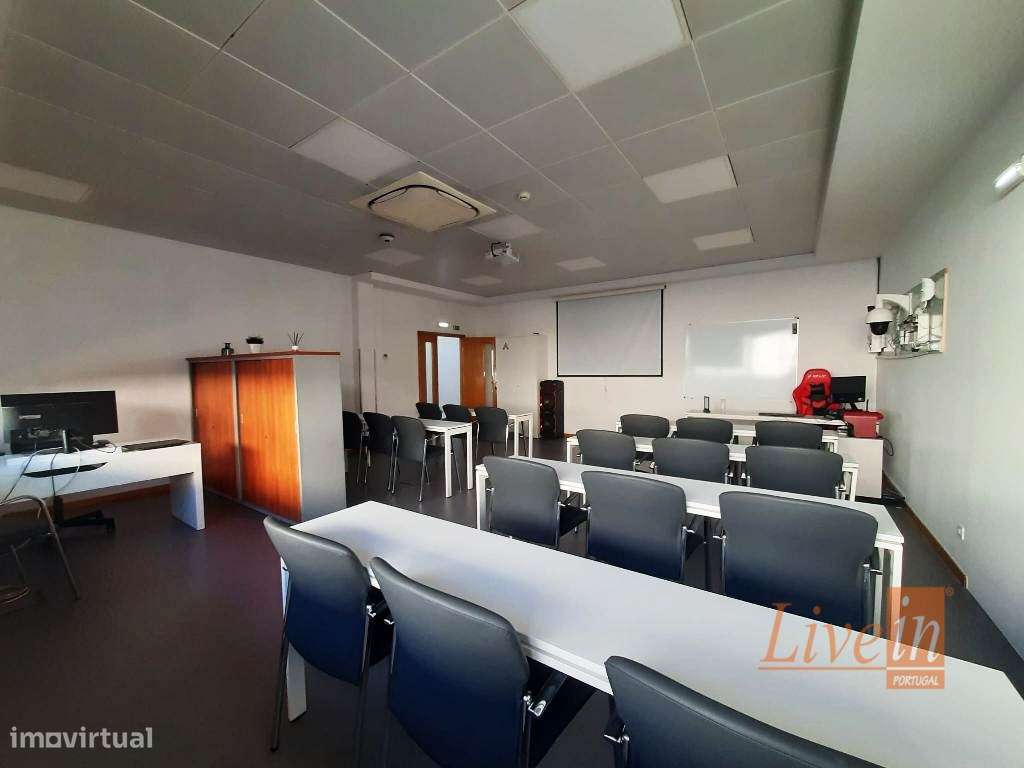 Escritório com 52 m2 em Frielas na Zona de Loures - Grande imagem: 5/8