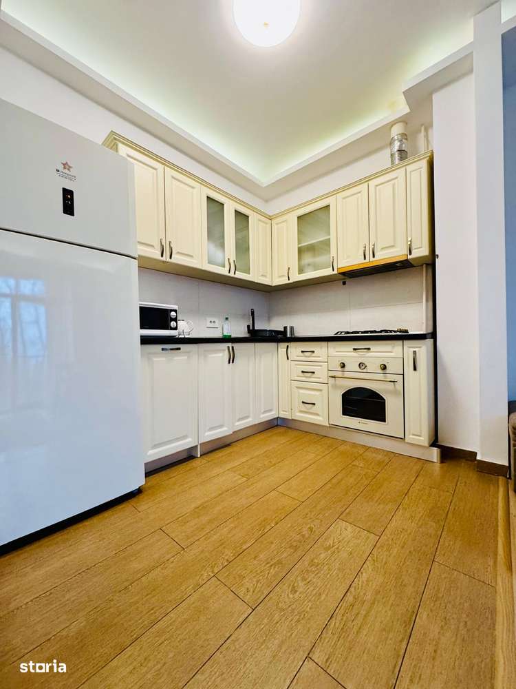 Apratament 3 camere, bloc nou Podul de fier/ Moara de vant - Imagine principală: 5/20