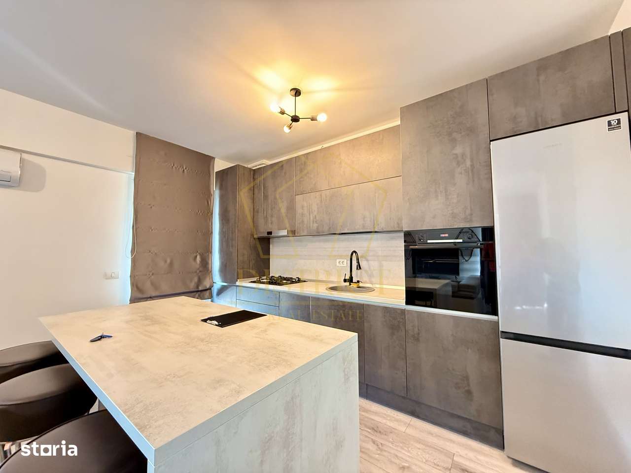 Apartament superb cu 3 camere  |   Aradului - Imagine principală: 5/12