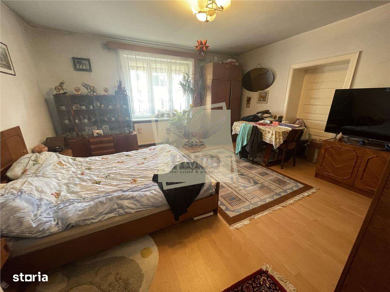 Casa cu 6 camere 3 bai 994 mp teren in Parcul Sub Arini - Imagine principală: 5/14