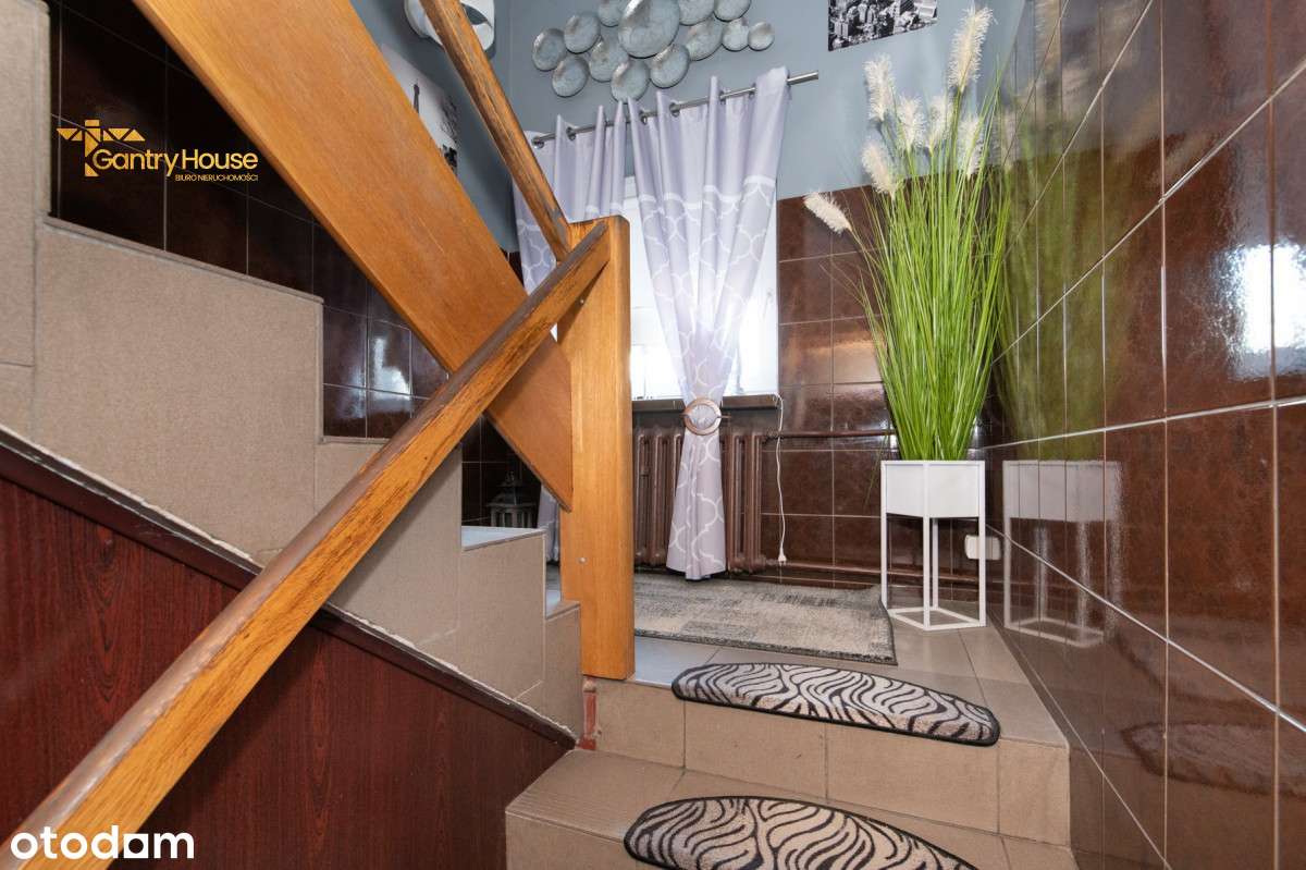 Lokal usługowy z komfortowym, dużym mieszkaniem-12