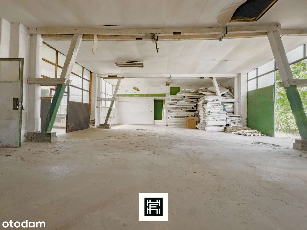 Industrialna stodoła, wielki teren i las–czy to będzie Twoje miejsce?-7