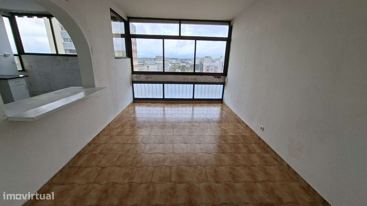 Apartamento T3 com 100m² em Santo António da Charneca-3