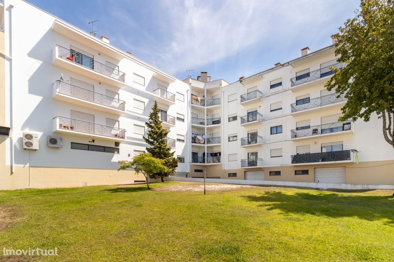 Apartamento T3 SEMI NOVO, Localizado na Nazaré