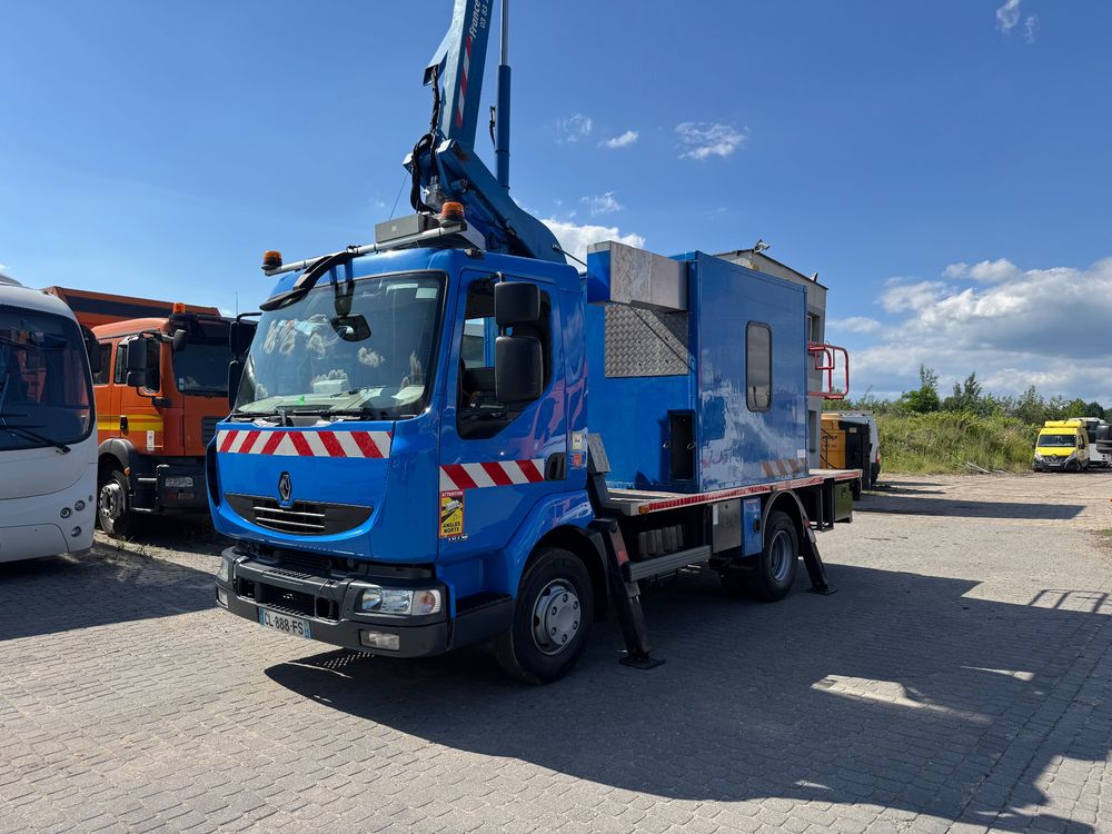 Renault Midlum 2012