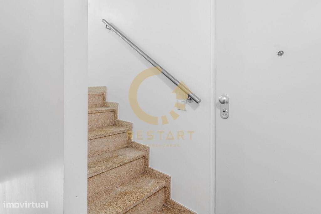 T2  Renovado para venda no Centro do Porto-15