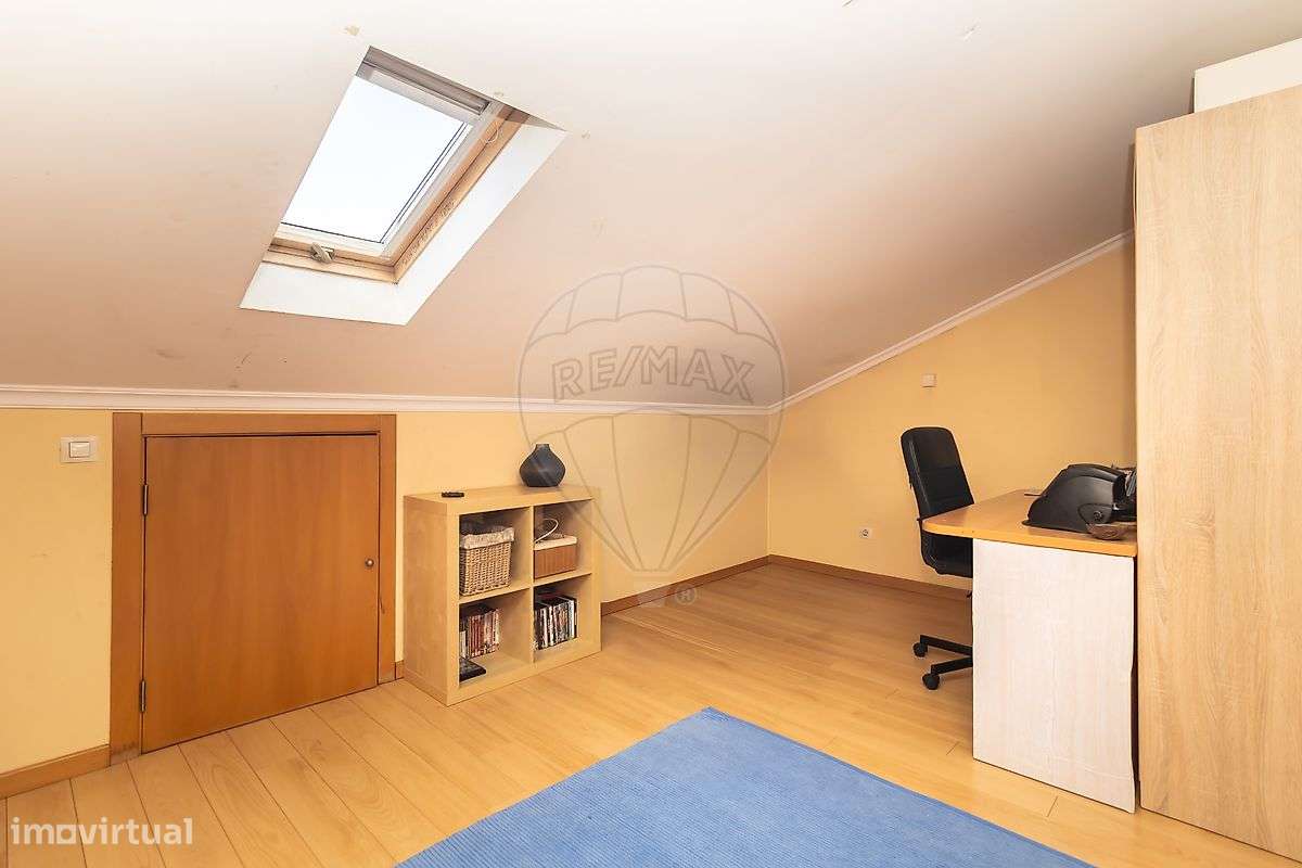 Moradia T4 à venda em Seixal-39