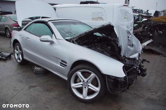 MERCEDES SL 500 R230 5.0 V8 LAKIER 744 - 3