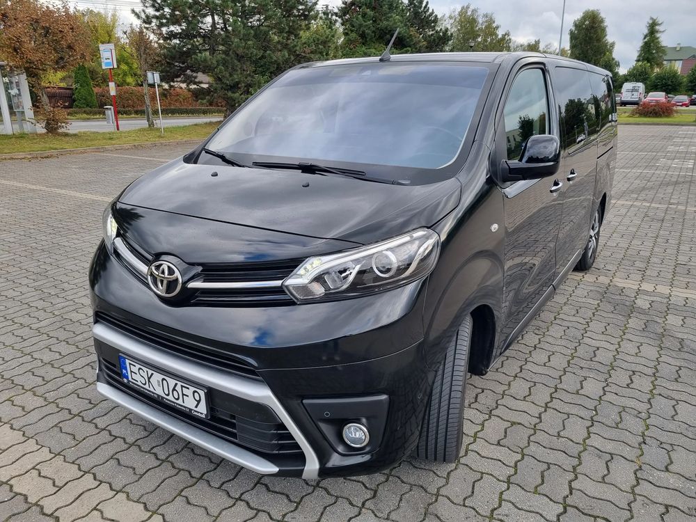 Toyota ProAce 2,0-l-D-4D L2 (8-Si.) Autm Family Comfort 2023