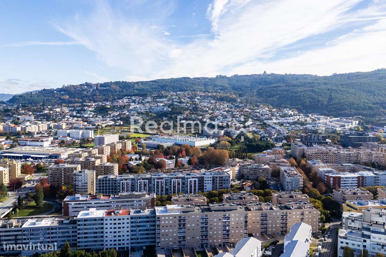 Apartamento T5 em S.Victor-53