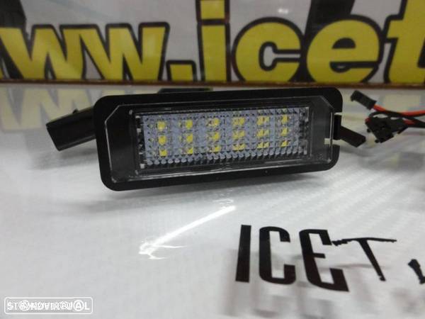 Suporte De Lampada De Matricula Com Led Branco Seat Altea, Altea XL, Exeo, Exeo ST, Ibiza 6J, Leon 1P, Bentley Continental Flying, GT, GT speed, GTC speed, Porsche Carrera GT, 911 Carrera 996, 997, GT2, GT3, 987, Cayene 9PA, Cayman 987C, Boxster, Audi TT,  VW Polo 6N2, 9N,9N3, Beetle, Passat B6, B7, EOS, Golf 4, 5, 6, 7, Lupo, Passat 3C, CC - 8