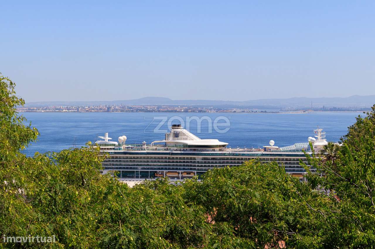 T1+1 na Calçada Menino de Deus - Grande imagem: 1/30