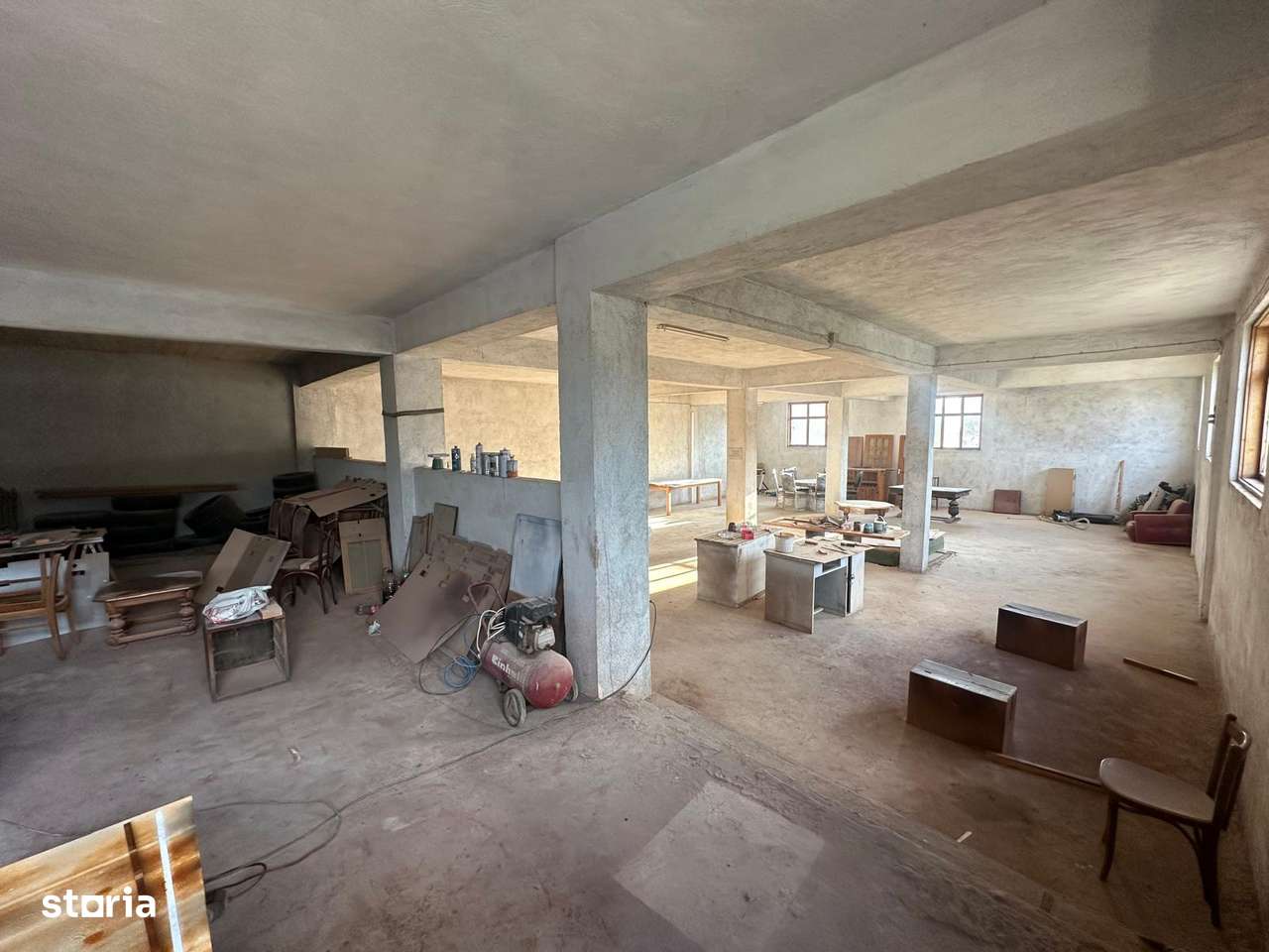 Casa/Hala 1000 mp p+1+m si cabana 130 mp, teren 977, 3 km  de Pitesti-10