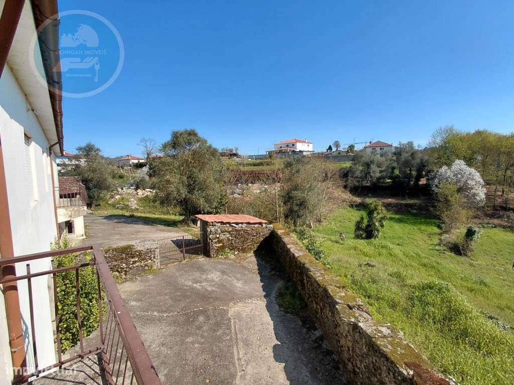 Casa Geminada T3 com Terreno Outerinho, Cabeceiras de Basto-43