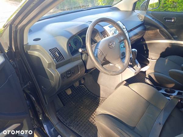Toyota Corolla Verso 2.2 D-4D Premium - 4