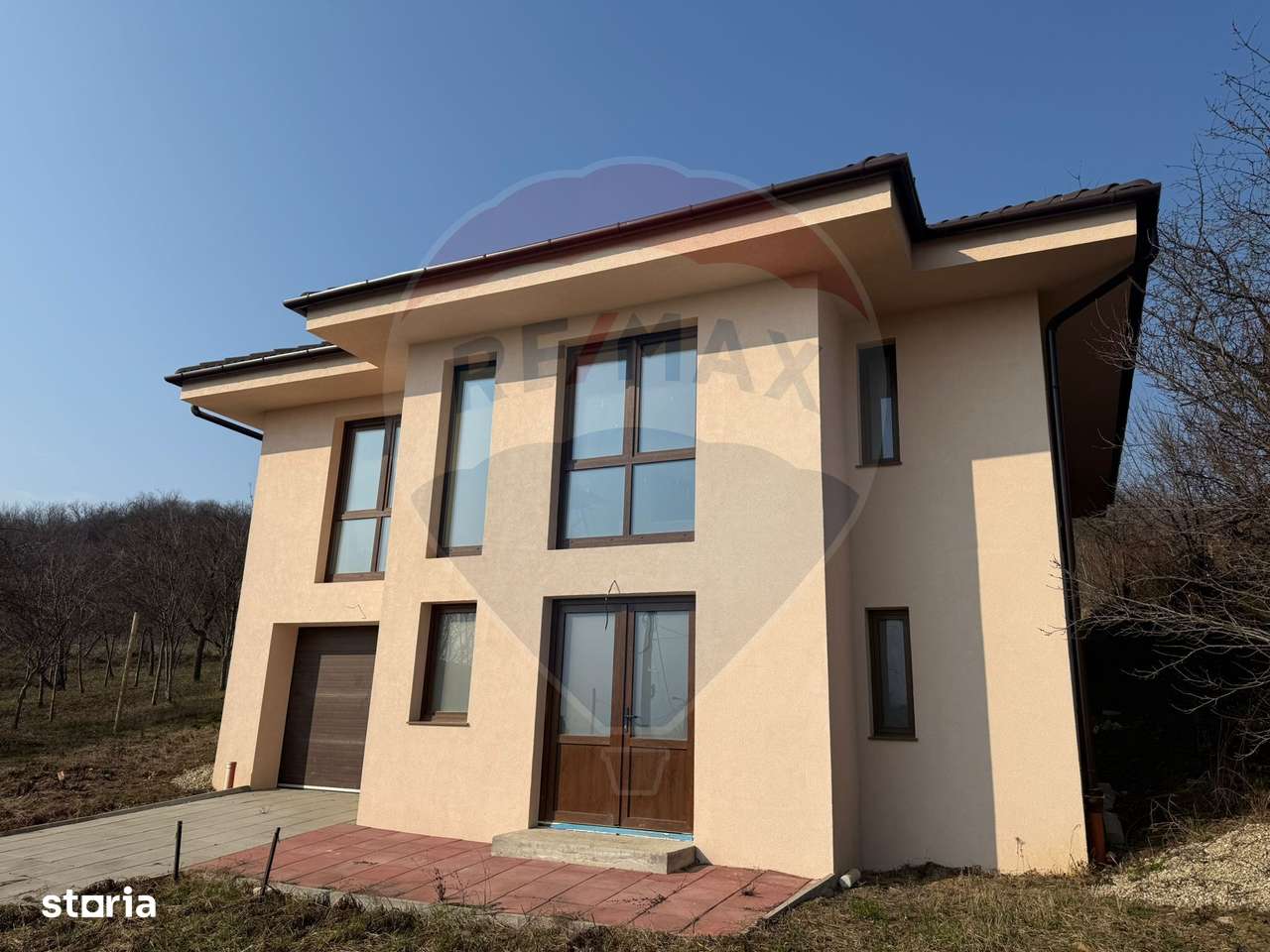 De vânzare Casă nouă cu 4 camere, teren 1190 mp Cartier Podgoria-0