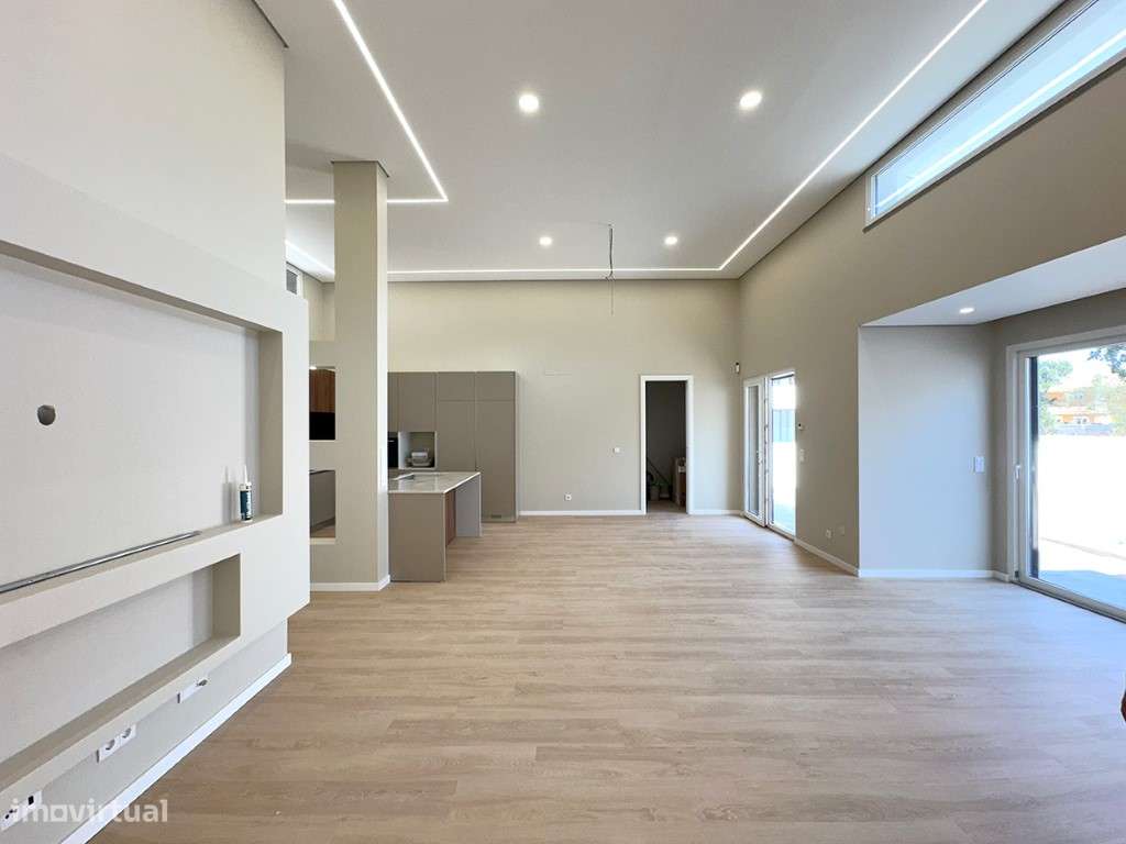 Moradia Isolada T3+1 a venda com piscina no Pinhal do General - Grande imagem: 3/60