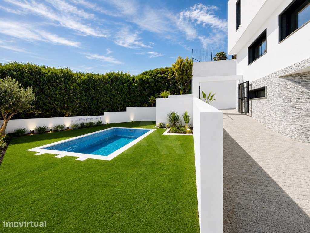 Moradia T5 na Amoreira com vista mar, piscina e jardim privativo-4