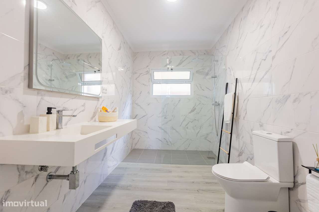 Moradia T5 - Lagoa - Grande imagem: 4/10