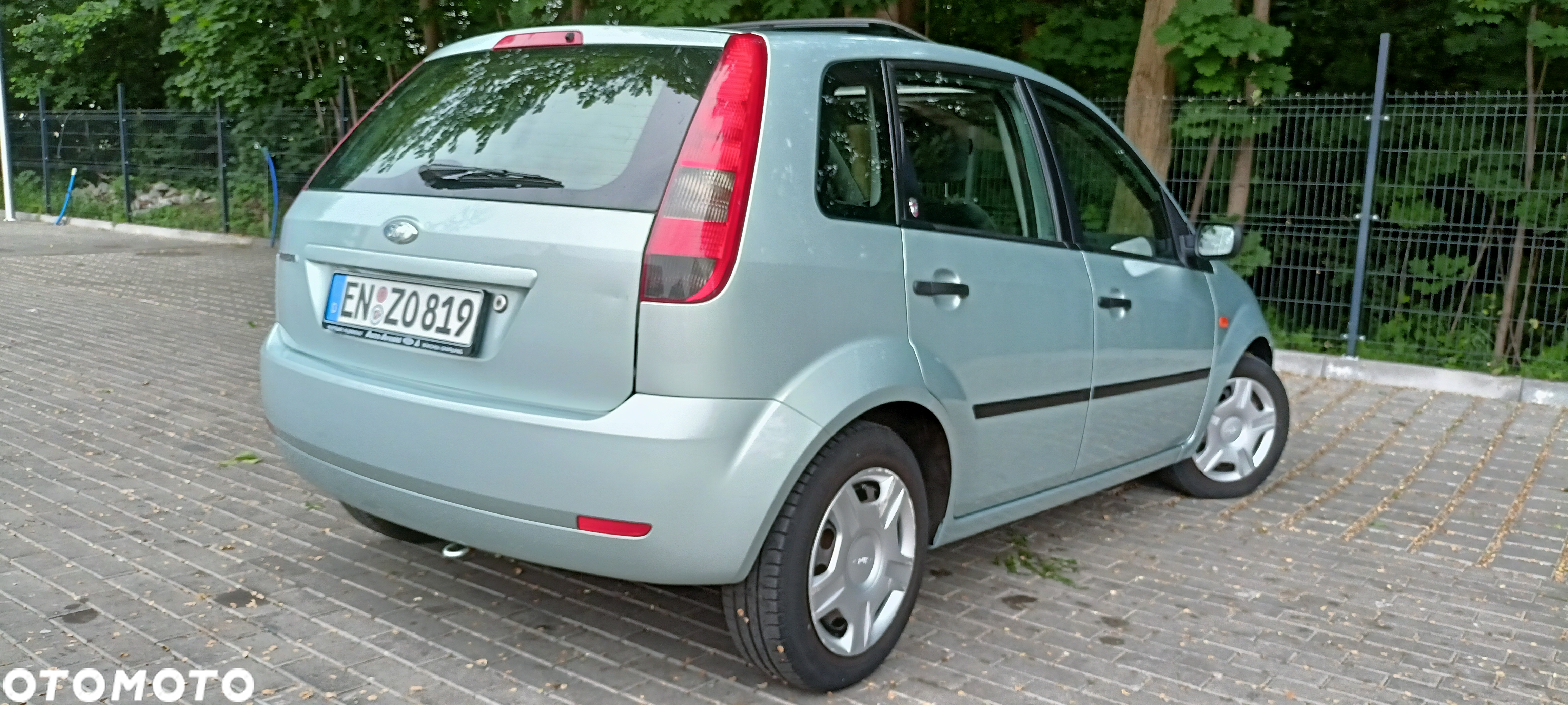 Ford Fiesta 1.4 Ghia - 36