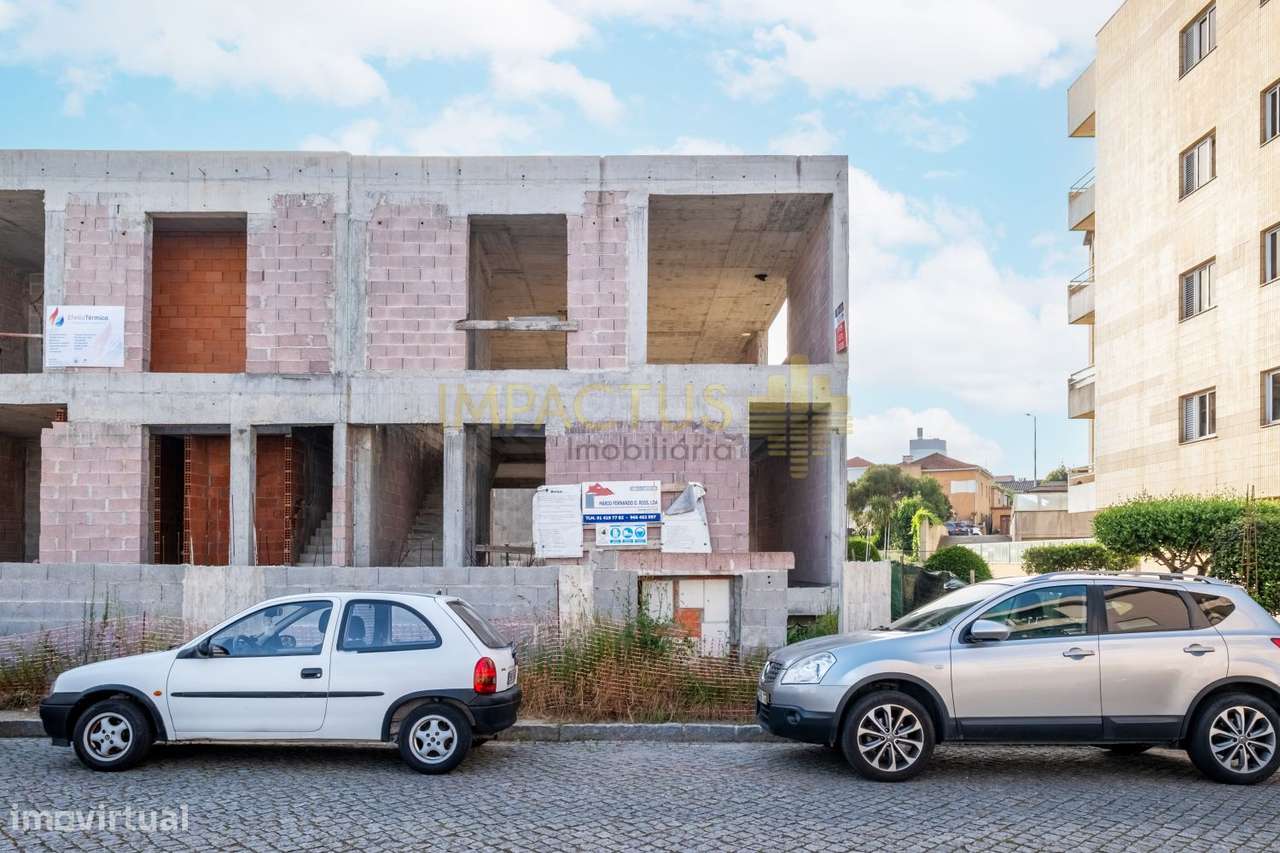 Moradia V3+1 nos Maninhos-10