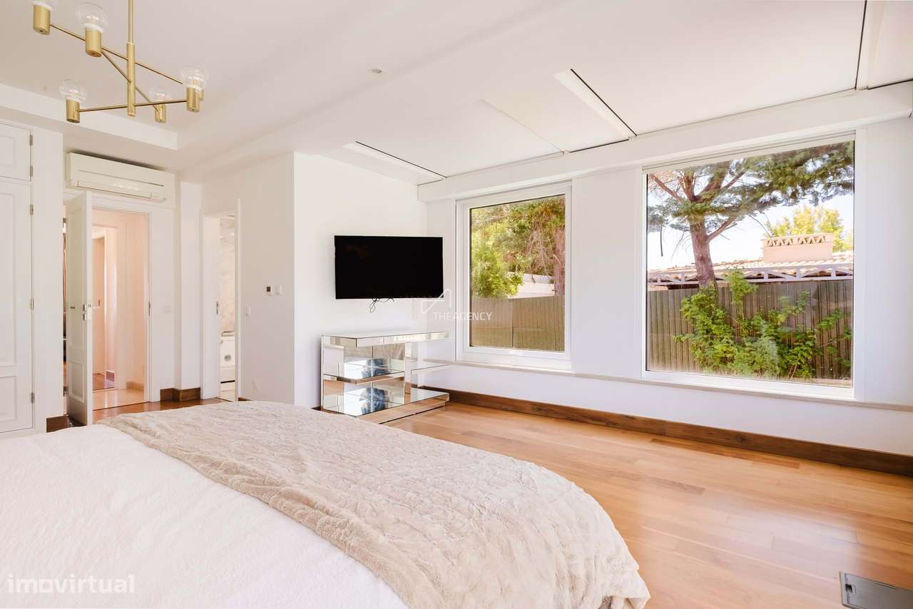 Moradia Exclusiva T5 Isolada – Condomínio Privado de Prestígio em Bice - Grande imagem: 4/36