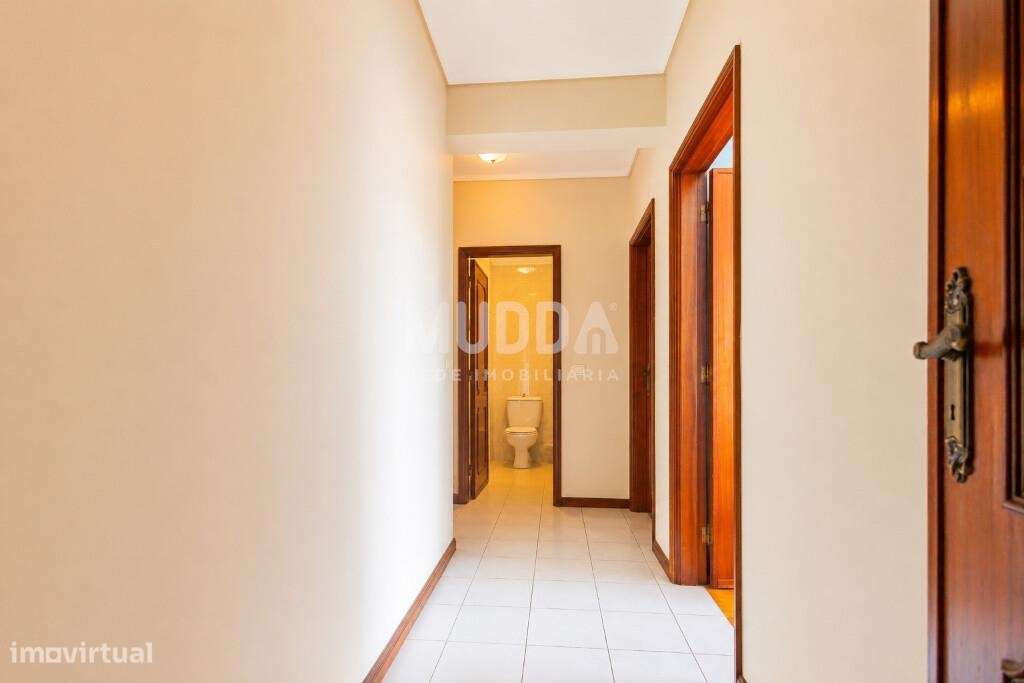 Apartamento T3 Duplex no coração de Estarreja – conforto, espaço e loc-9