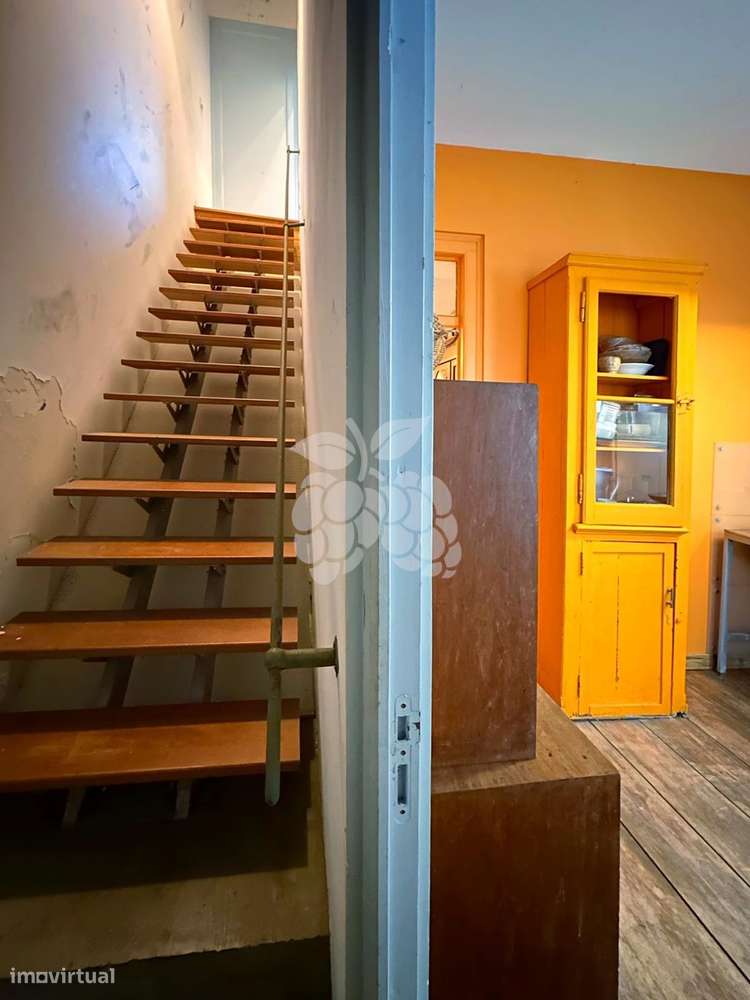 Prédio / Moradia com 2 andares, com projecto-28