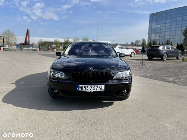 BMW Seria 7 740i - 18