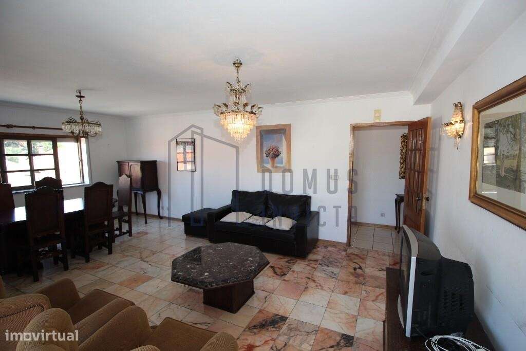 Apartamento T3 em plena Av Cidade de Zamora com vista do Castelo de Br-11