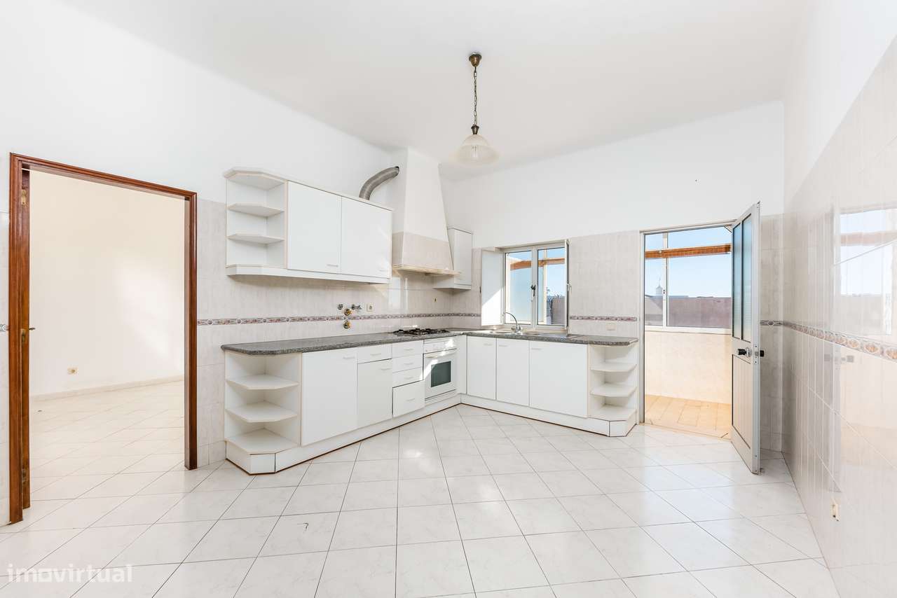 Moradia T5 com mais de 200m2 em Boliqueime-10