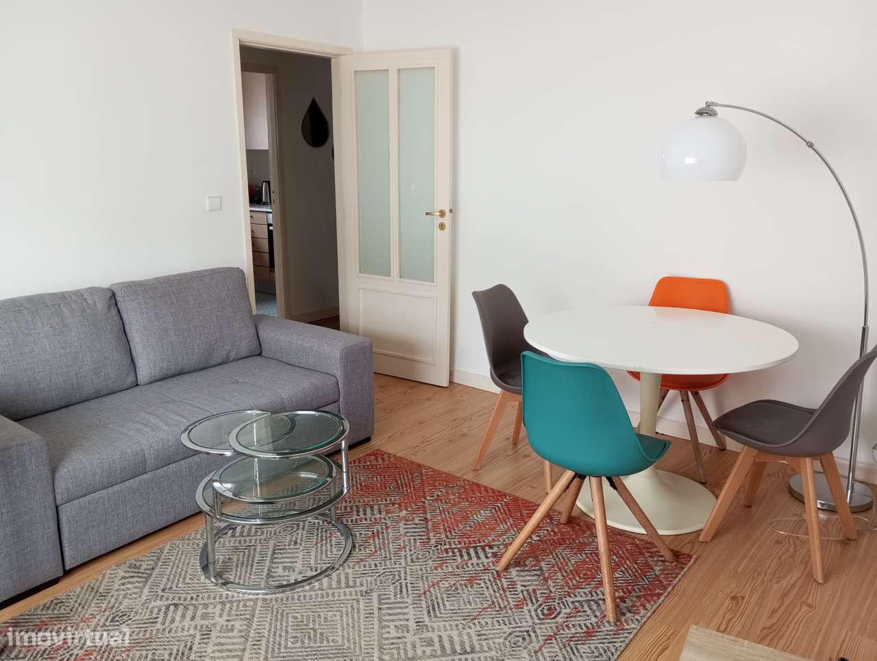 Apartamento T1 na Lapa - Grande imagem: 2/23