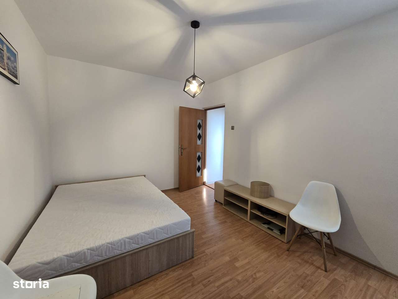 Berceni-Oltenitei, apartament decomandat,  spatios, bloc 2002-6