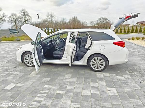 Toyota Auris 1.8 VVT-i Hybrid Automatik Comfort - 22