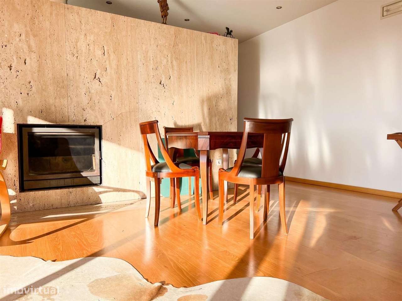 Lindíssima Moradia T6 de quatro frentes - Grande imagem: 4/60