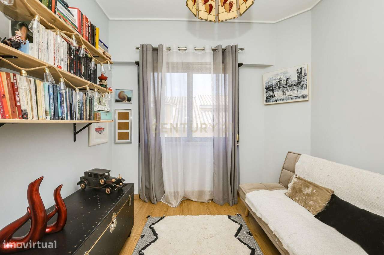 T2 em Tercena: Pronto a Habitar!-15