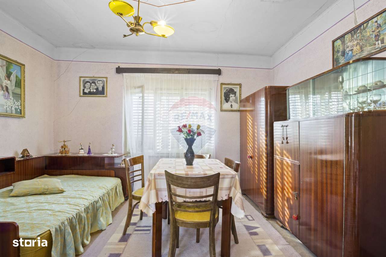 Casă de vanzare, pozitie excelenta, la intrare in Loc. Galsa - Imagine principală: 4/19