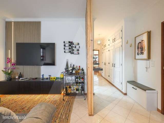 Apartamento T1+1 com terraço, garagem e arrumo, totalmente remodelado - Grande imagem: 2/30