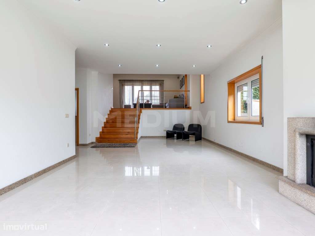 Moradia Isolada em Avidos-12