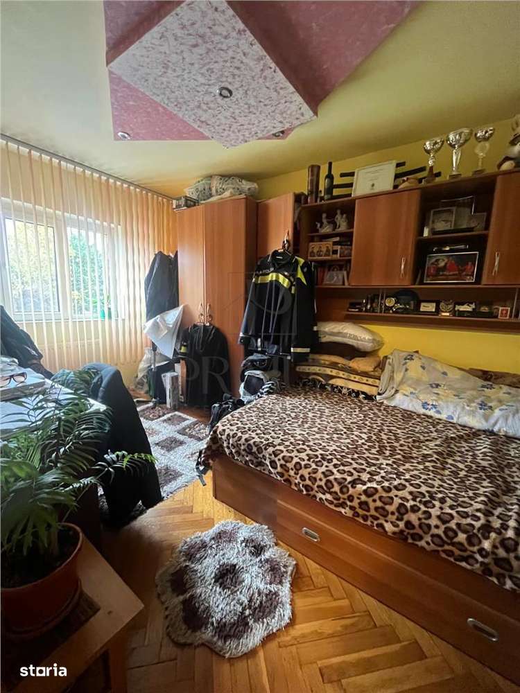 GIROCULUI - 3 CAM - ETJ.1 - 2 BAI - CENTRALA - ANVELOPAT - SPATIOS - Imagine principală: 5/10