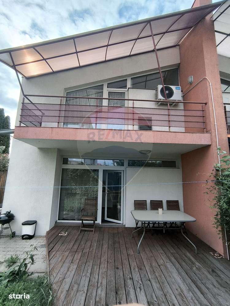 Casa de vanzare - Imagine principală: 2/20