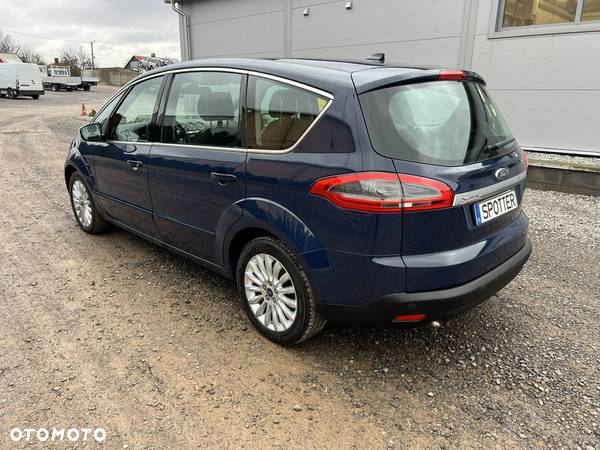 Ford S-Max - 8