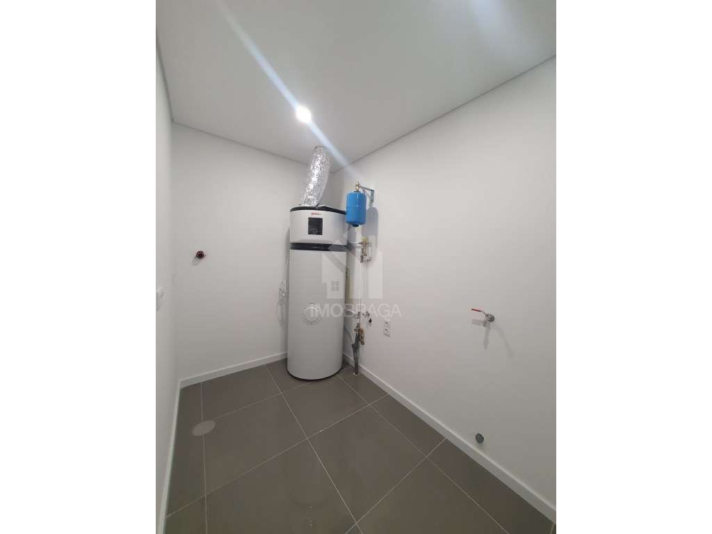 Apartamento T2, em São Vicente, Braga-14