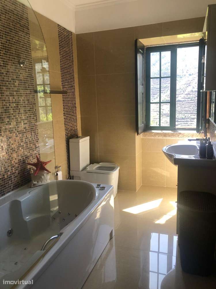 Quinta espetacular na região do vinho verde em plena produção-19