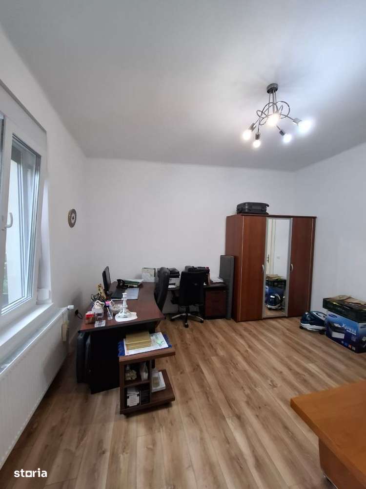 Ocazie!!! Blascovici – Casa 8 camere - Proiect 2 Familii - Imagine principală: 4/20