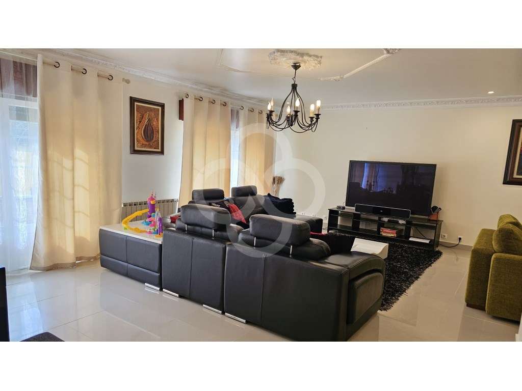 Quinta 2,4 hectares com moradia T5 em Aveiras de Cima Azambuja-12