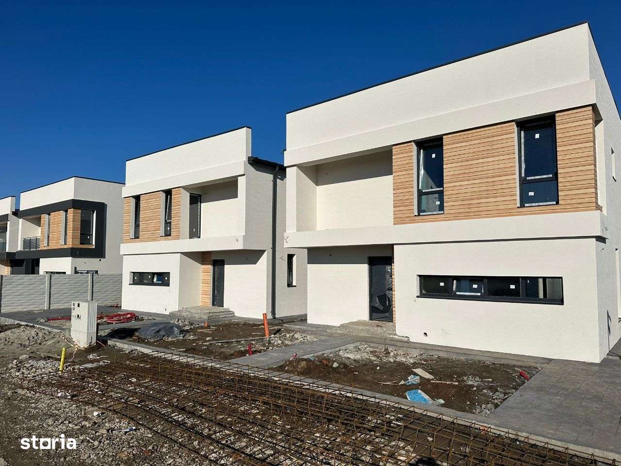 Casa de vanzare - Comuna Berceni/330 mp - Imagine principală: 3/12