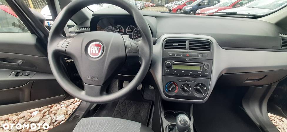 Fiat Grande Punto - 36