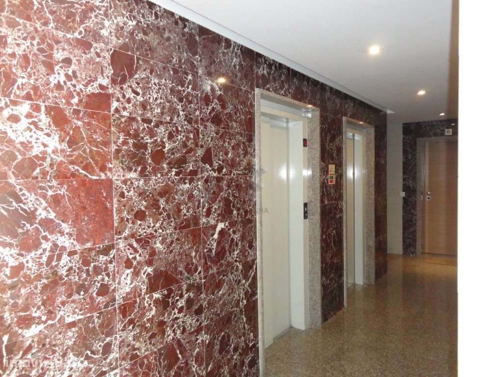 Excepcional T3 Duplex com vista para o rio Tejo - Grande imagem: 3/23