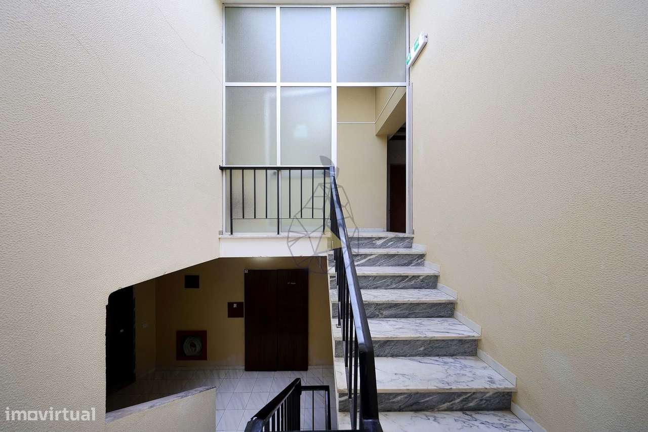 Apartamento T2 virado a Sul , com Garagem na Vila Rosa - Portimão-34